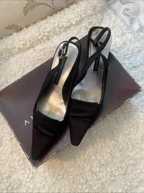 Antonio Melani black satin kitten heel sling backs size 6.5m